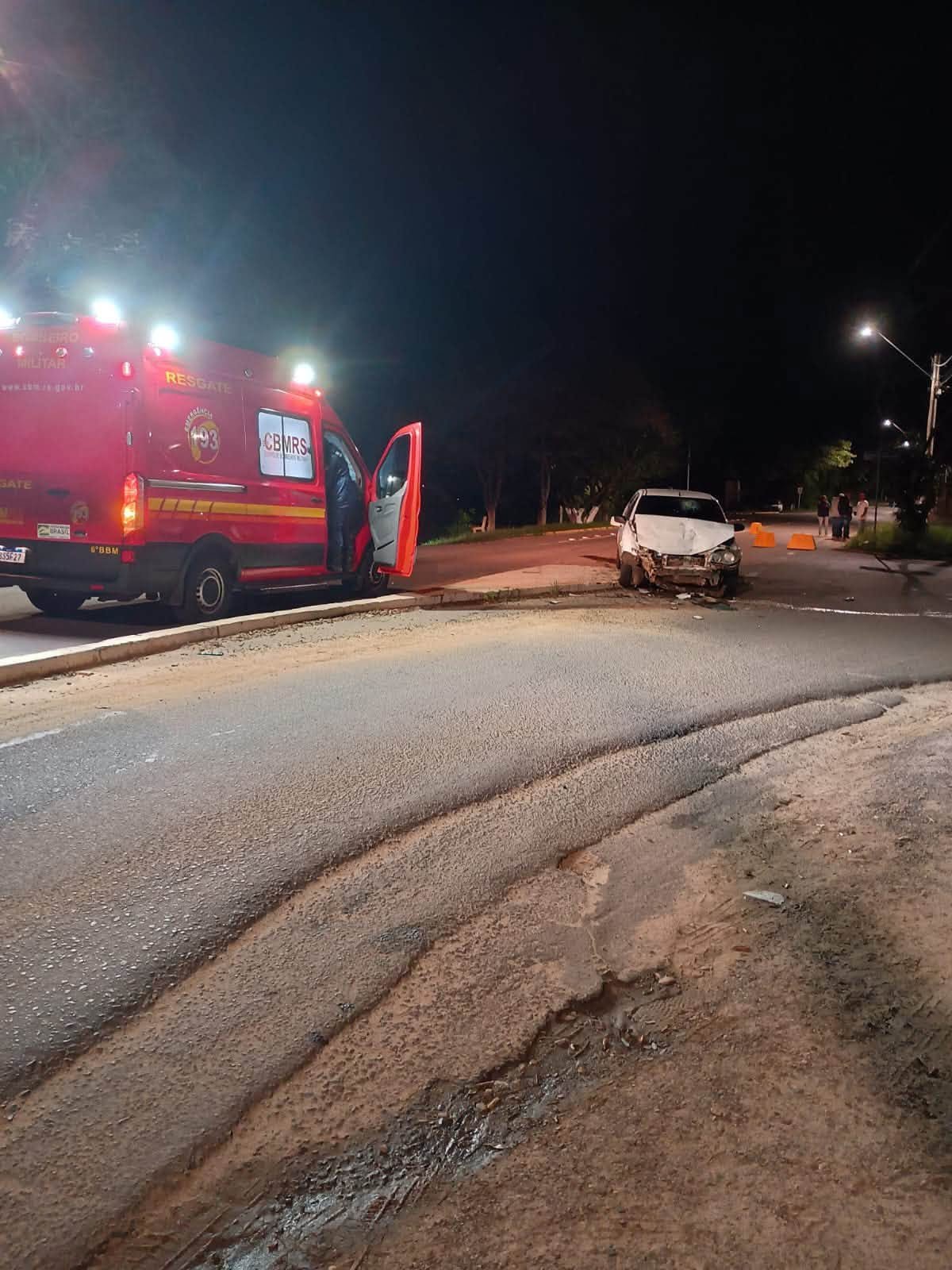 Acidente envolvendo dois veículos é registrado no trevo da Praia dos Ingazeiros, em Rio Pardo